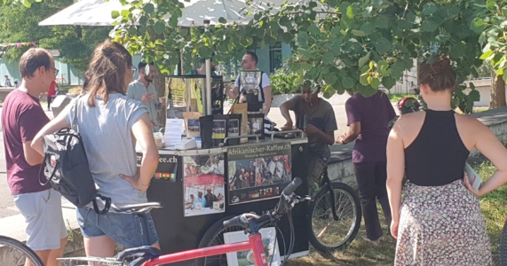 Events-Velo-Kaffeefahrrad-Vermietung-Velopresso-Kaffeemobil-Kafiwaegeli-fuer-Anlaesse-Veranstaltungen-Rent-your-Espresso-Barista-in-Zurich